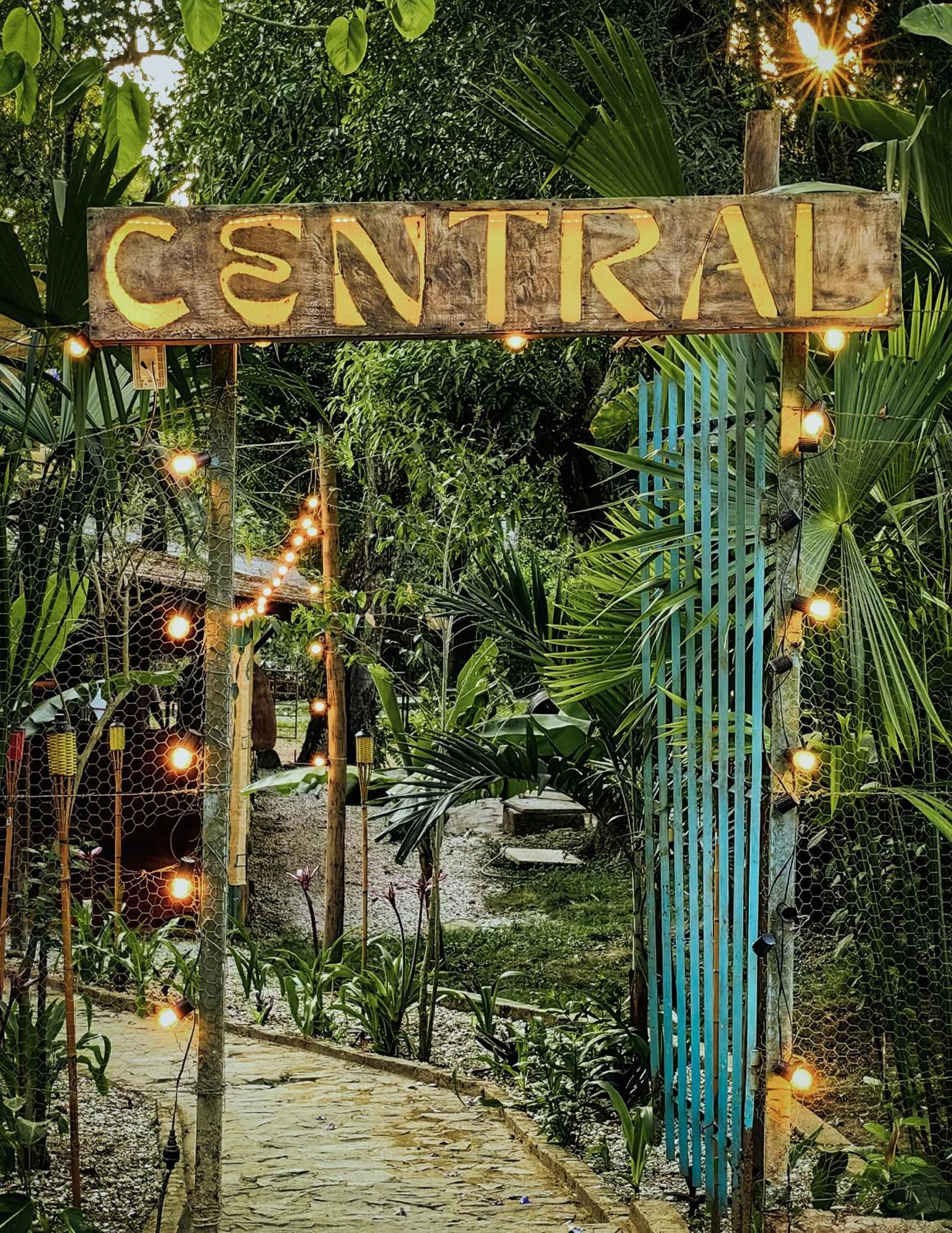 ホテル Central ミンカ エクステリア 写真